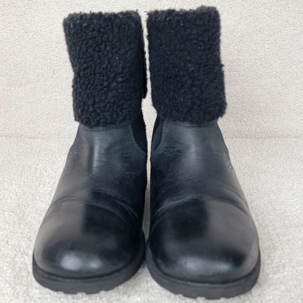 UGG‎ Women's 9 Elings Black Leather Shearling Gorpcore Moto Waterproof Boots